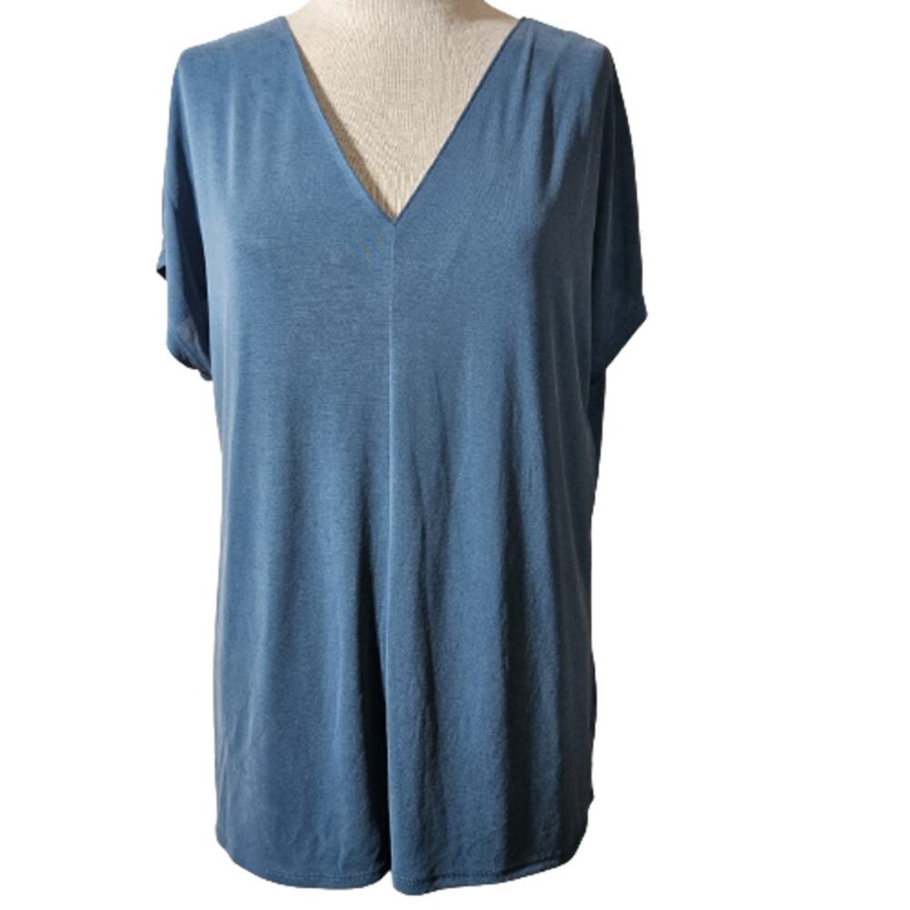 Blue V Neck Short Sleeve Top Size Medium New with Tags